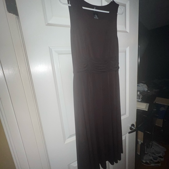 Dress - Picture 7 of 7